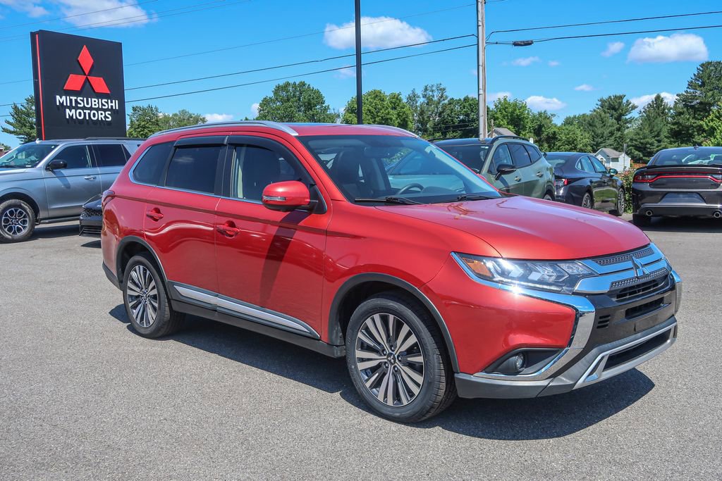 Used 2019 Mitsubishi Outlander SEL AWD/4WD image 1