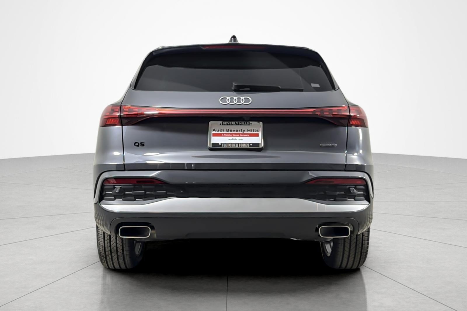Used 2025 Audi Q5 Premium Plus w/ Premium Plus AWD/4WD image 4