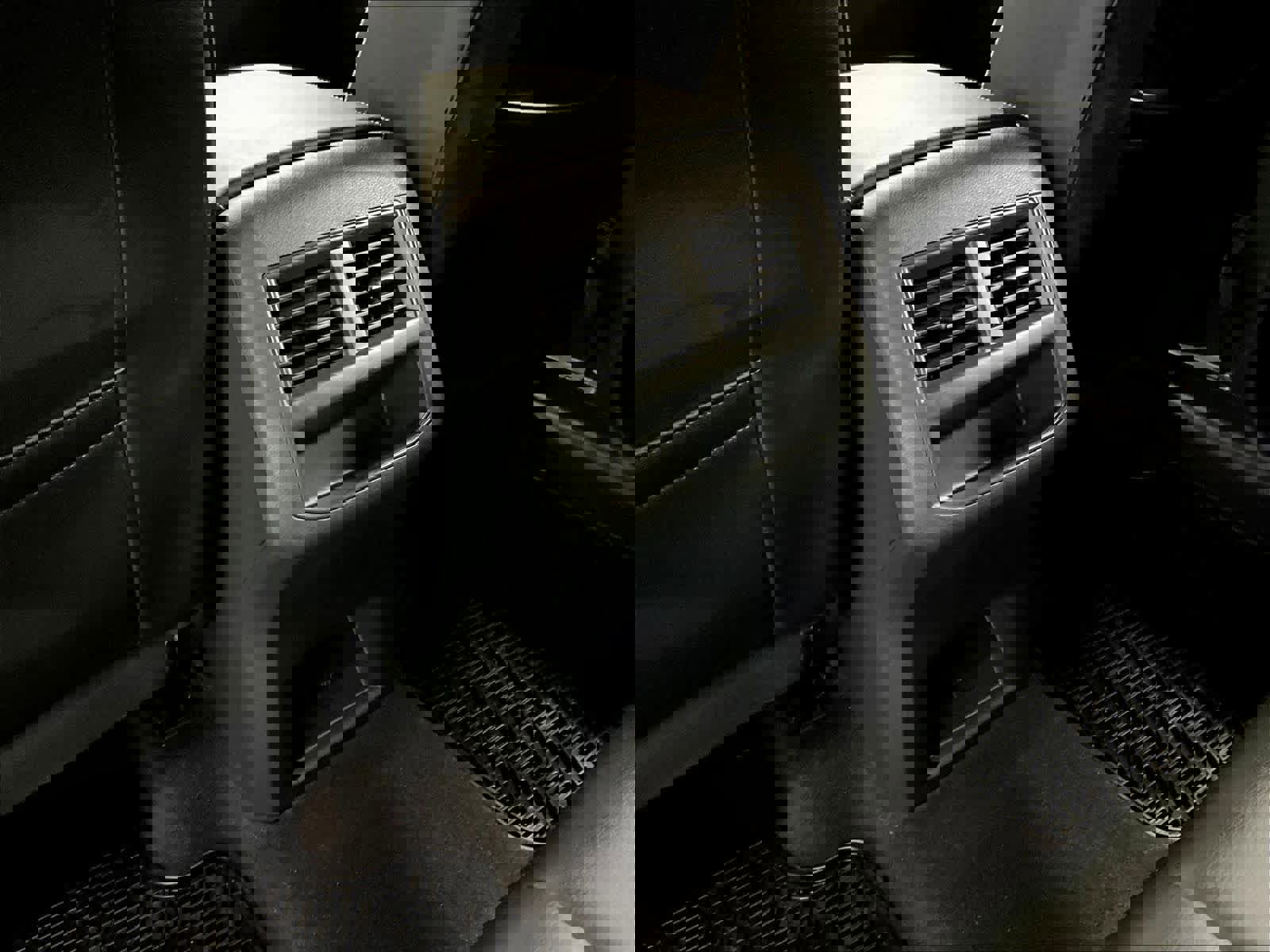 Used 2023 Volkswagen Atlas Cross Sport SE image 37