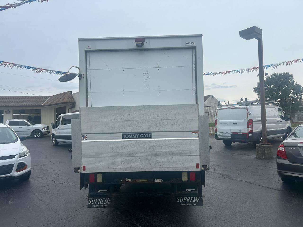 Used 2021 Chevrolet Express 3500 RWD image 7