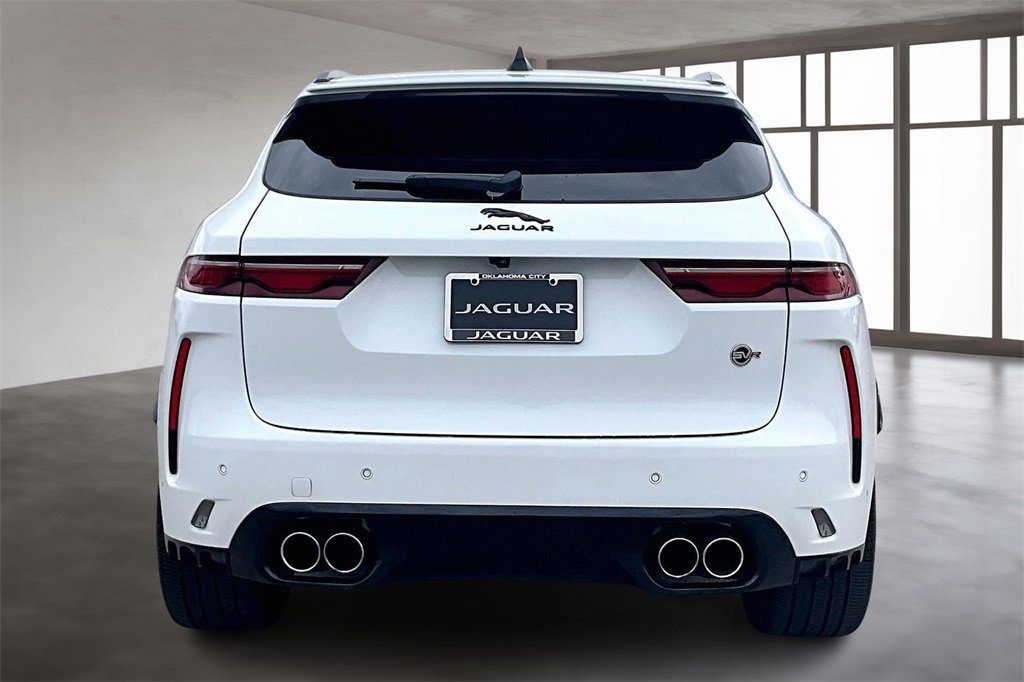 Used 2024 Jaguar F-PACE SVR image 4