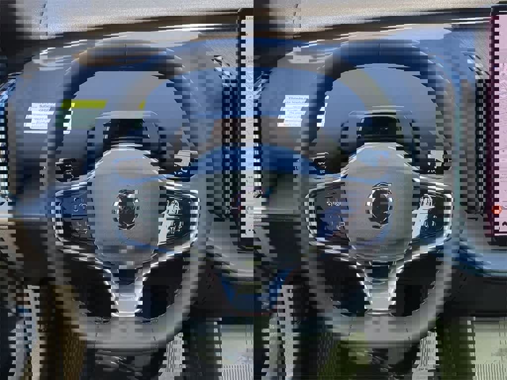 New 2025 Volvo EX30 Plus w/ Protection Package Premier image 22