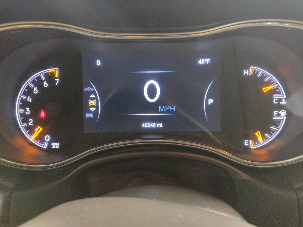 Used 2022 Jeep Grand Cherokee Laredo X image 23