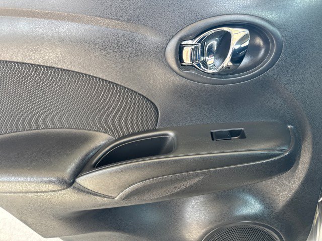 Used 2012 Nissan Versa FWD image 6