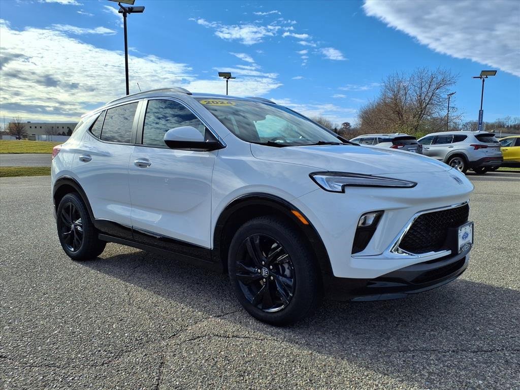 Used 2024 Buick Encore GX Sport Touring image 1