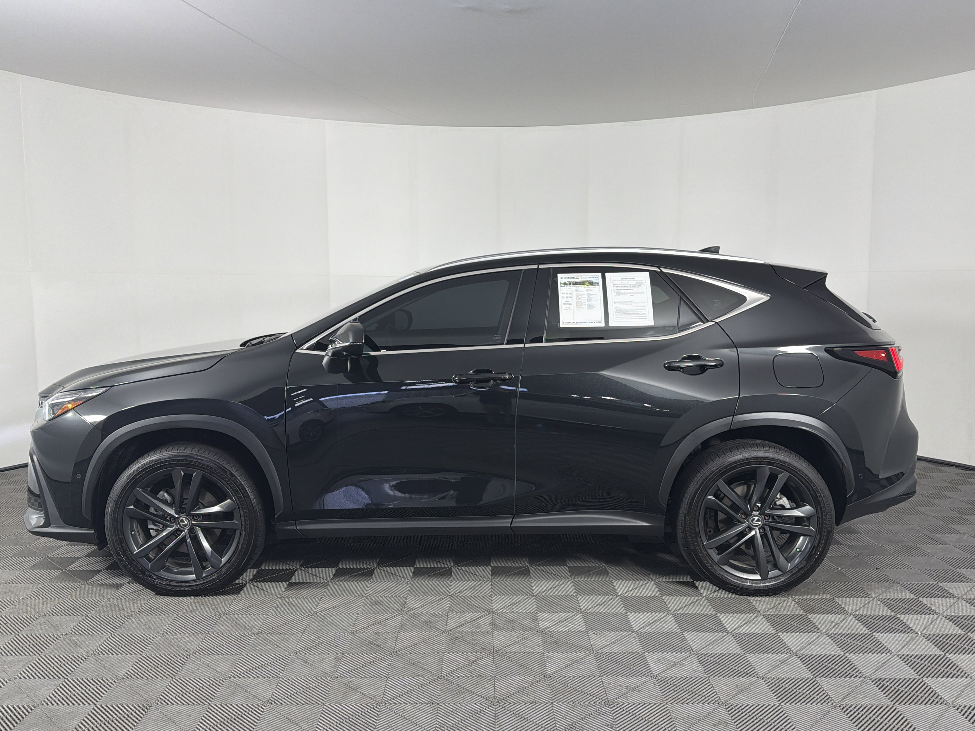 Used 2025 Lexus NX 450h+ AWD w/ Accessory Package (Z1) image 18
