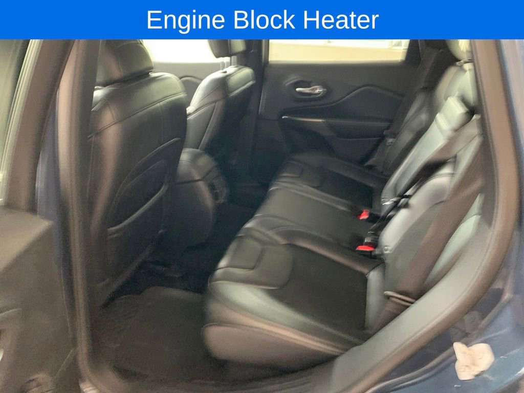 Used 2019 Jeep Cherokee Latitude Plus w/ Cold Weather Group AWD/4WD image 10