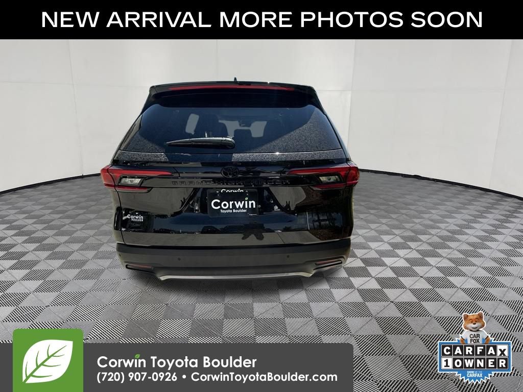 Used 2025 Toyota Grand Highlander AWD image 6