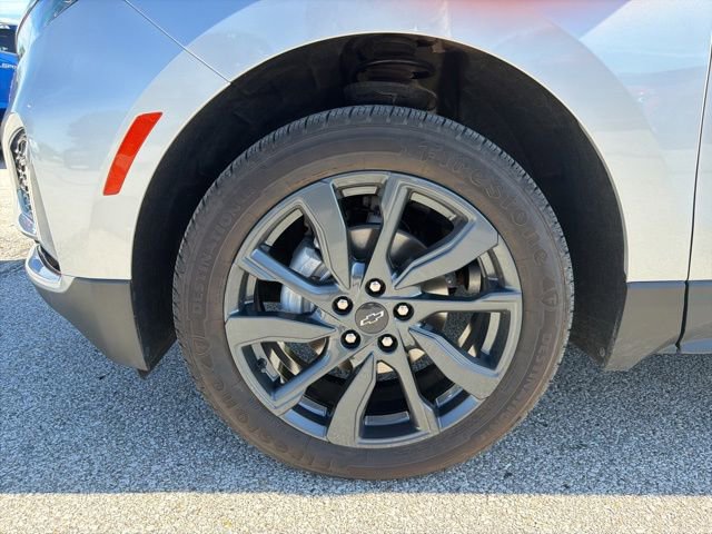 Used 2022 Chevrolet Equinox RS w/ Infotainment Package AWD/4WD image 35