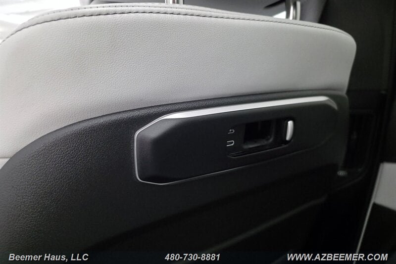 Used 2026 BMW X5 xDrive50e AWD/4WD image 32