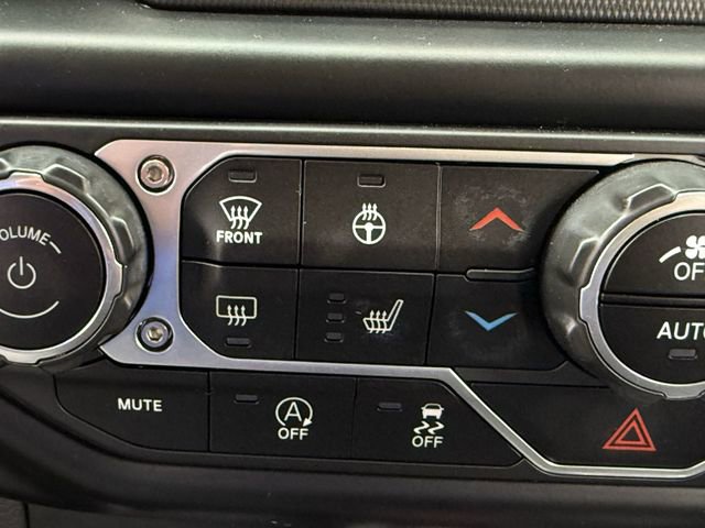 Used 2022 Jeep Gladiator Overland w/ Popular Equipment Package AWD/4WD image 25