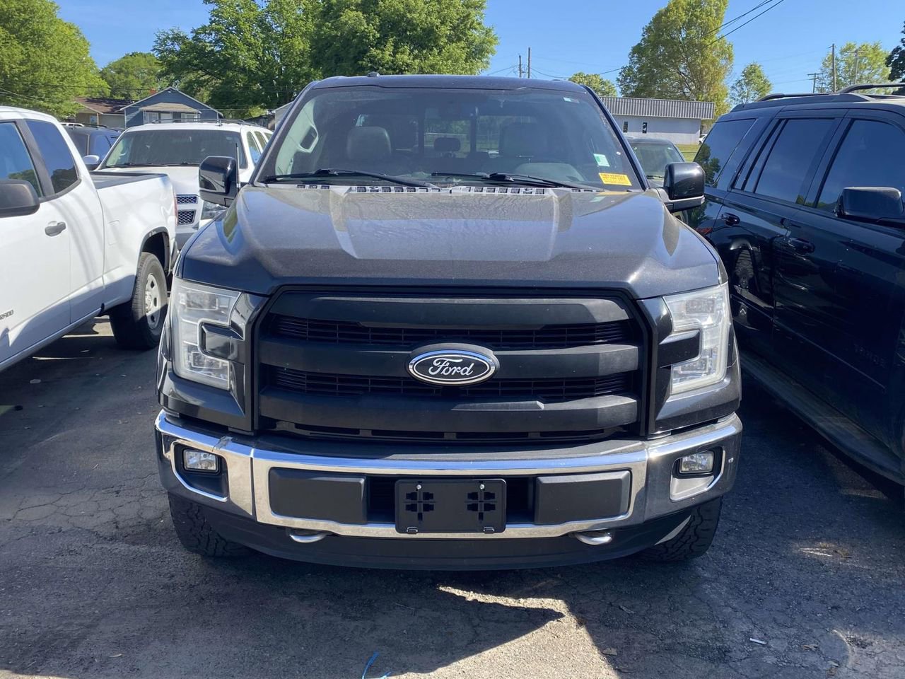 Used 2015 Ford F150 Lariat w/ Equipment Group 502A Luxury AWD/4WD image 2