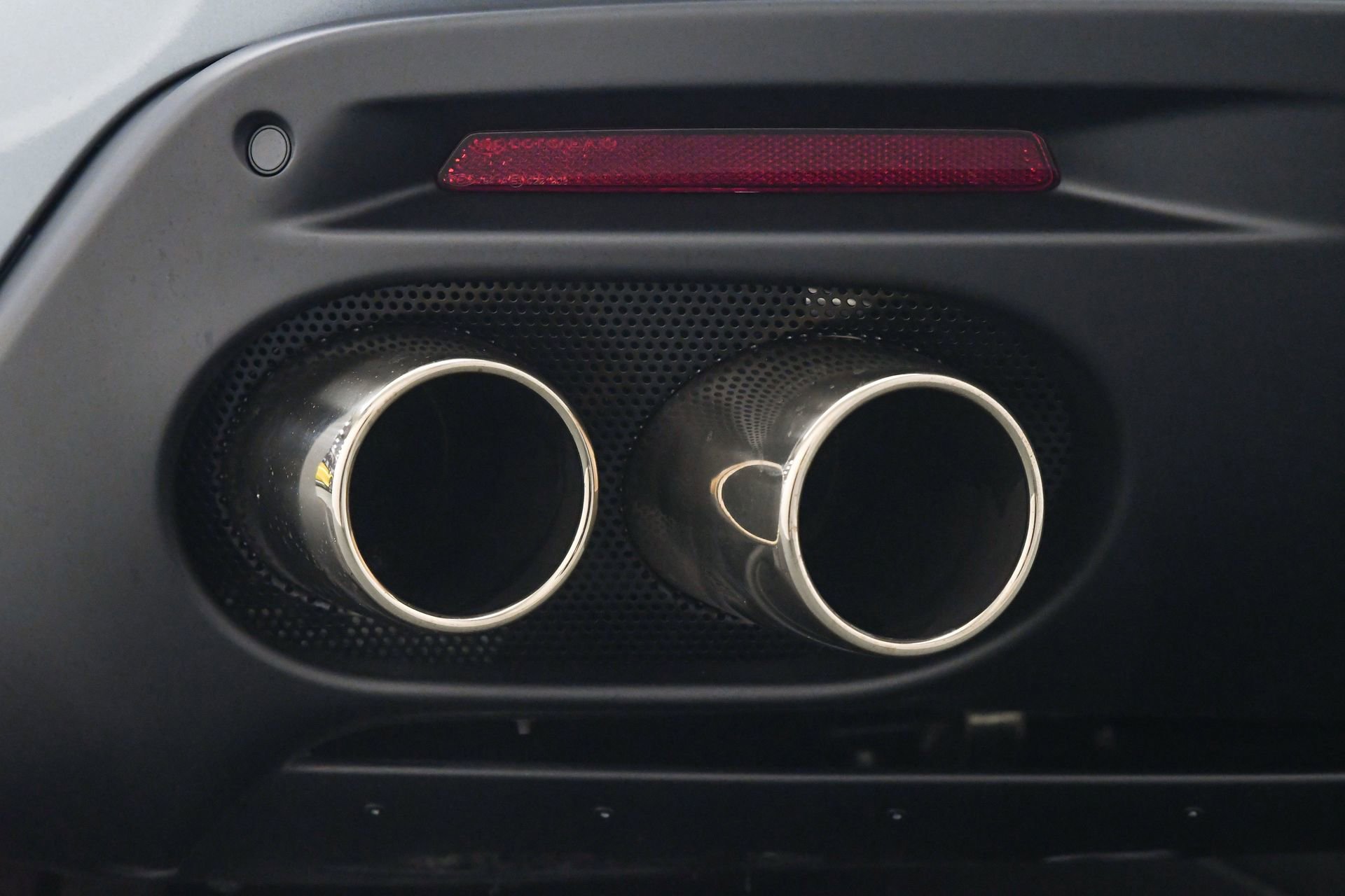 Used 2025 Ferrari Roma Spider image 22