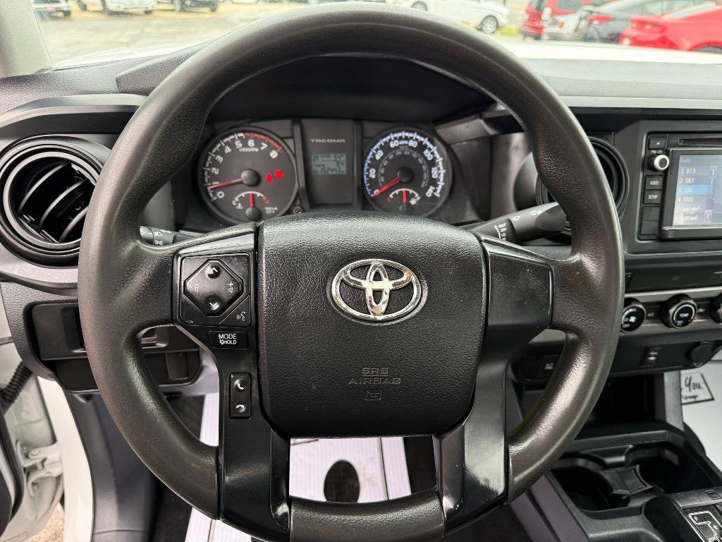 Used 2016 Toyota Tacoma SR image 13