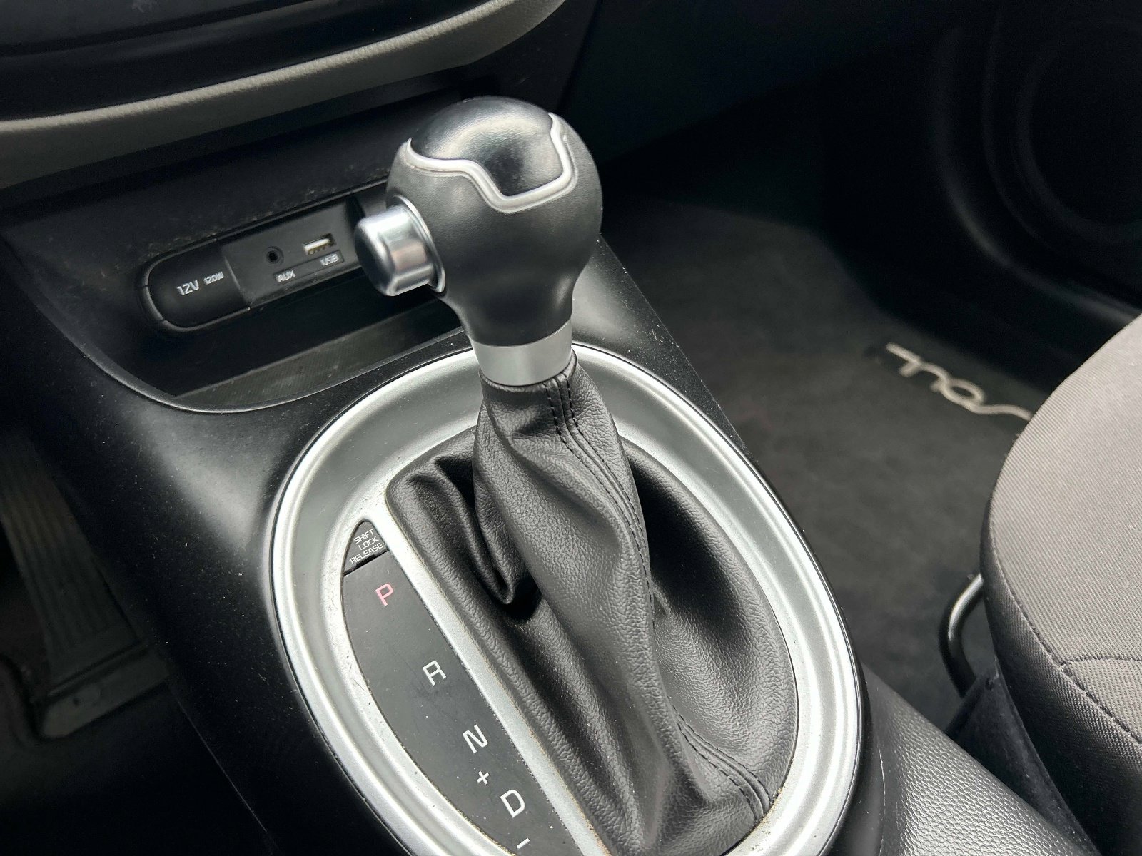 Used 2018 Kia Soul Base Auto FWD image 31