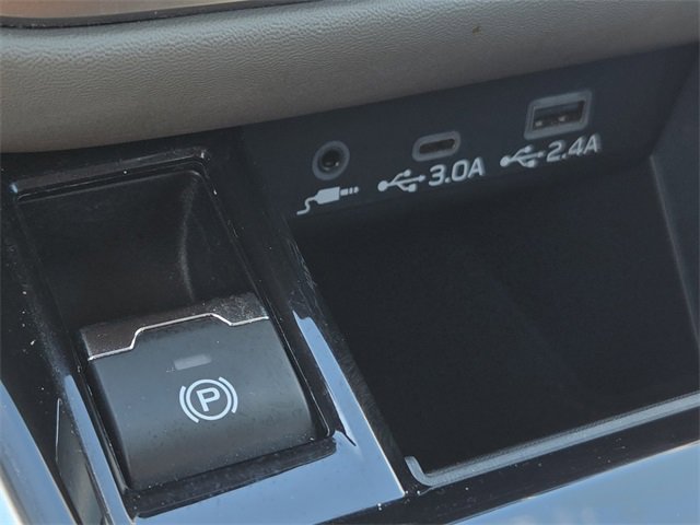 Used 2023 Subaru Outback Limited image 22
