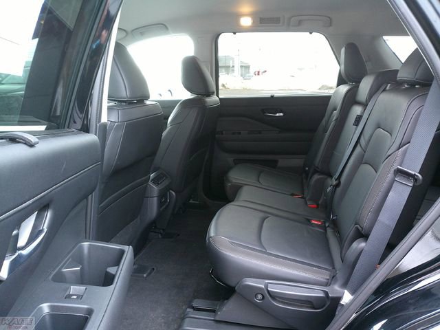 Used 2024 Nissan Pathfinder SL w/ Cargo Package image 26