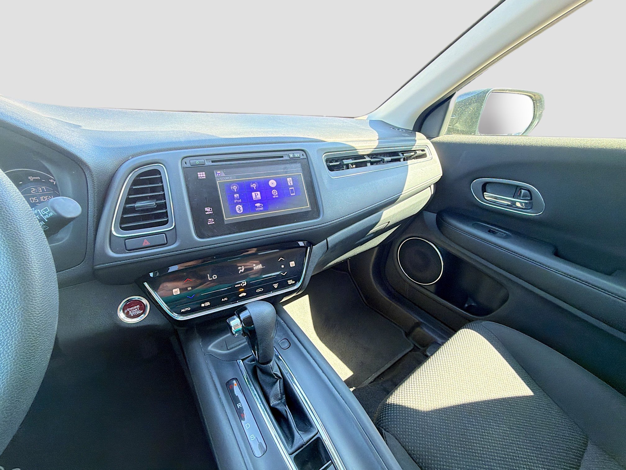 Used 2017 Honda HR-V EX image 36