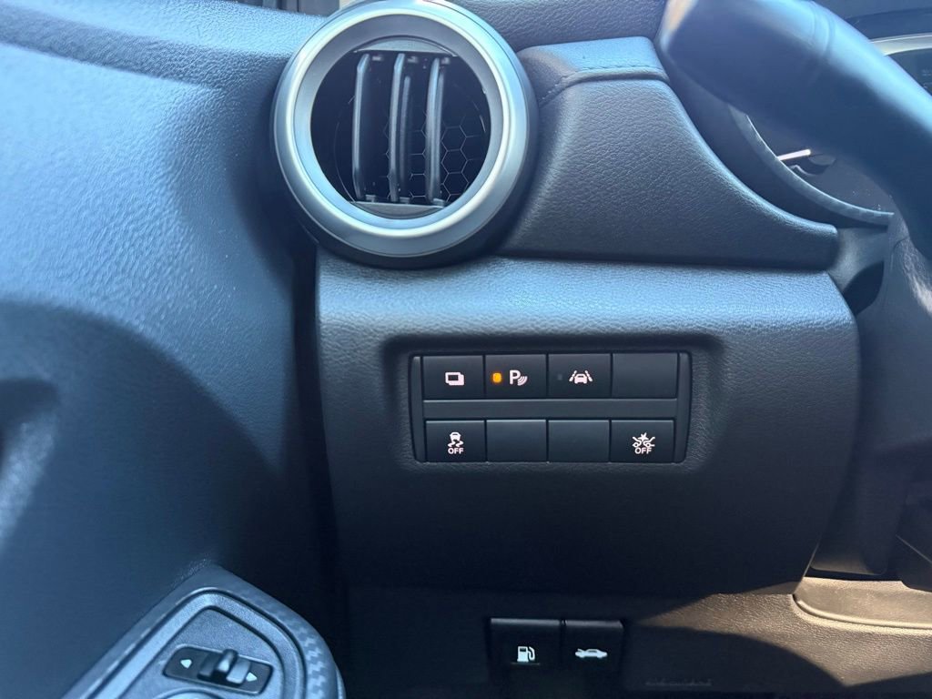 Used 2021 Nissan Versa S image 27