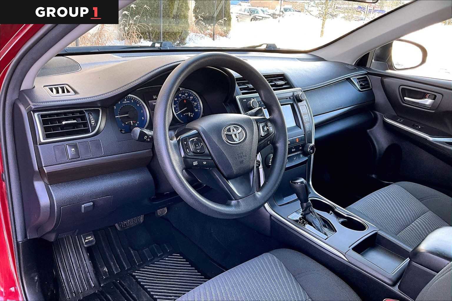 Used 2017 Toyota Camry LE image 18