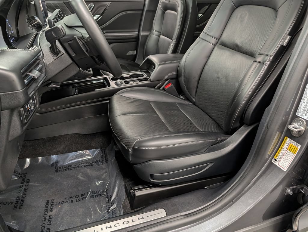 Used 2022 Lincoln Corsair AWD w/ Premium Package image 13