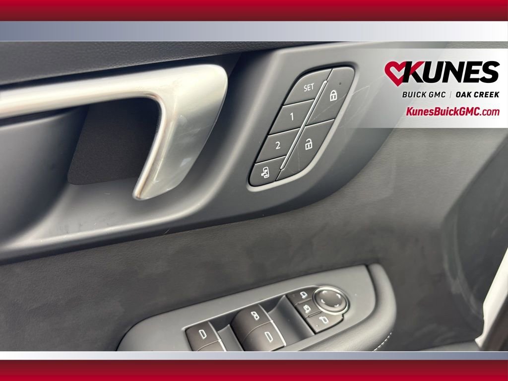 New 2026 Buick Enclave Sport Touring w/ Power Package image 9