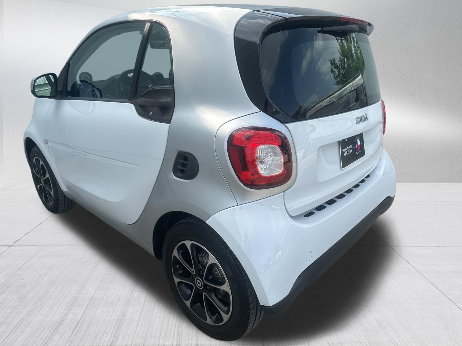 Used 2016 smart fortwo Prime RWD image 7