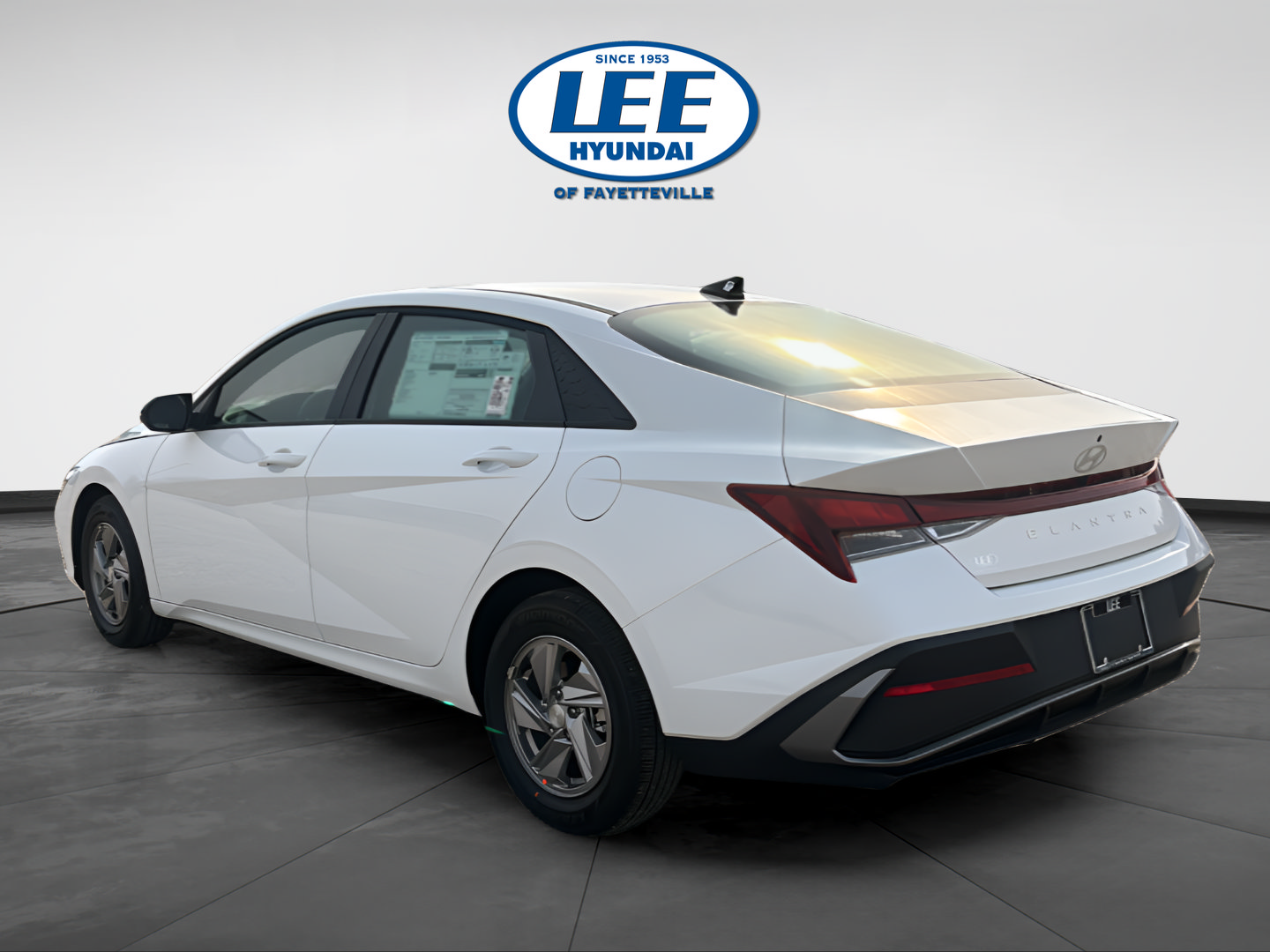 Certified 2026 Hyundai Elantra SE FWD image 4