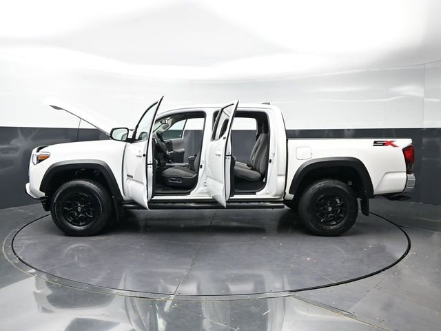 Used 2023 Toyota Tacoma SR5 AWD/4WD image 44