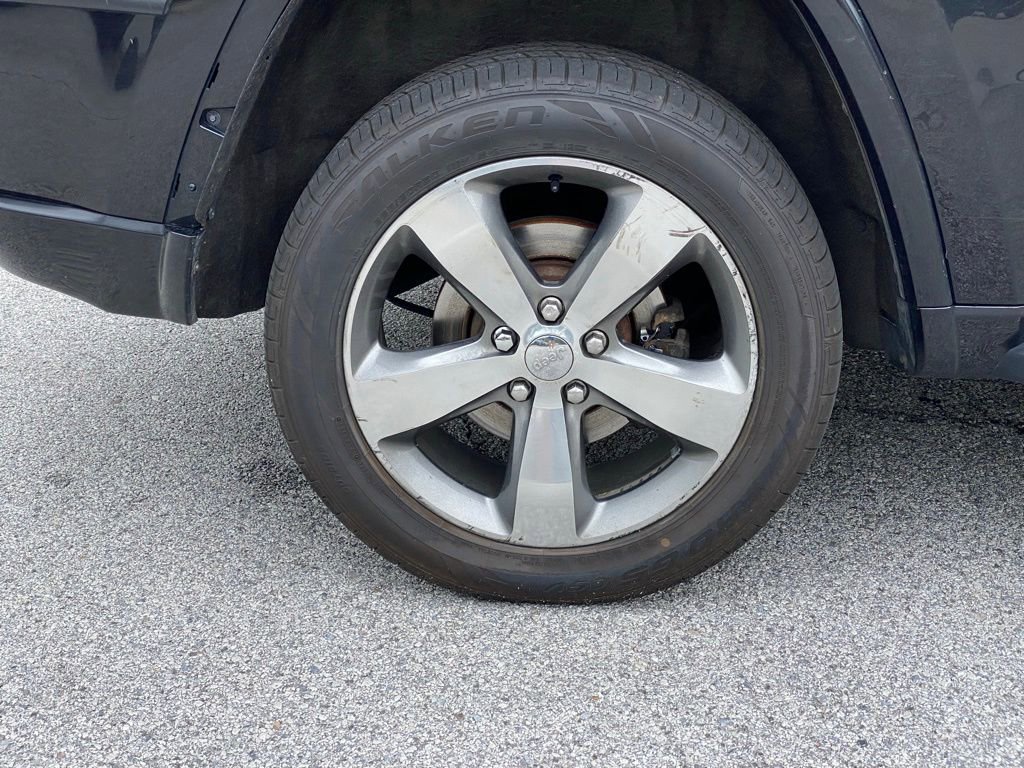 Used 2014 Jeep Grand Cherokee Overland w/ Advanced Technology Group image 9