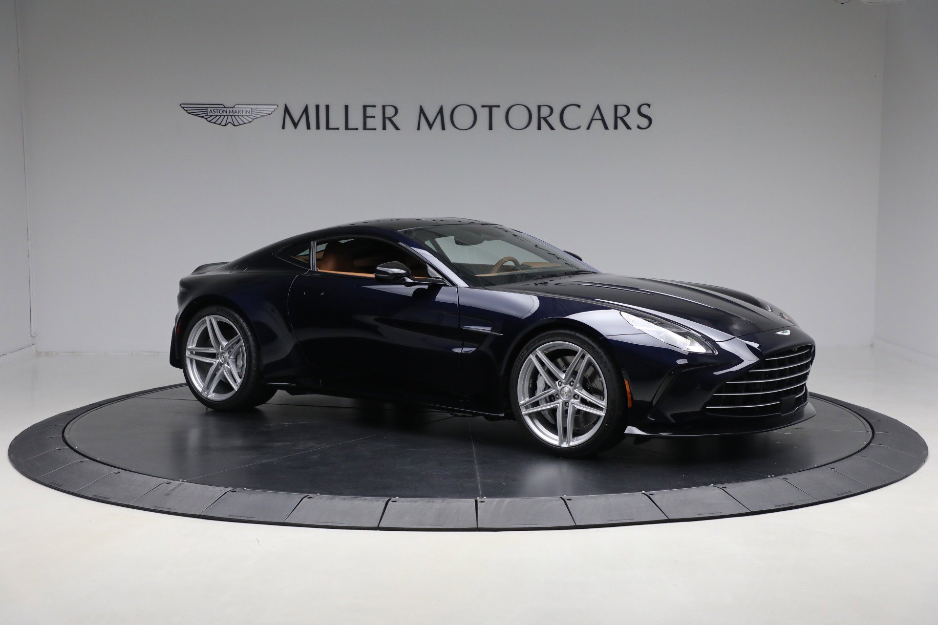 New 2026 Aston Martin V8 Vantage Coupe image 10