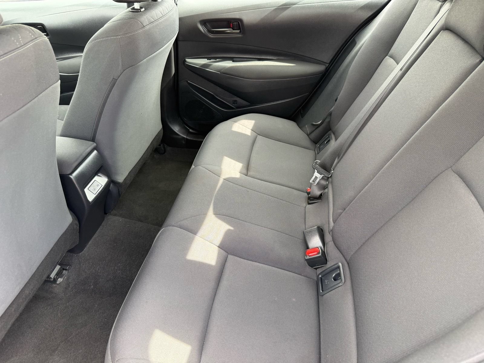 Used 2025 Toyota Corolla LE FWD image 26