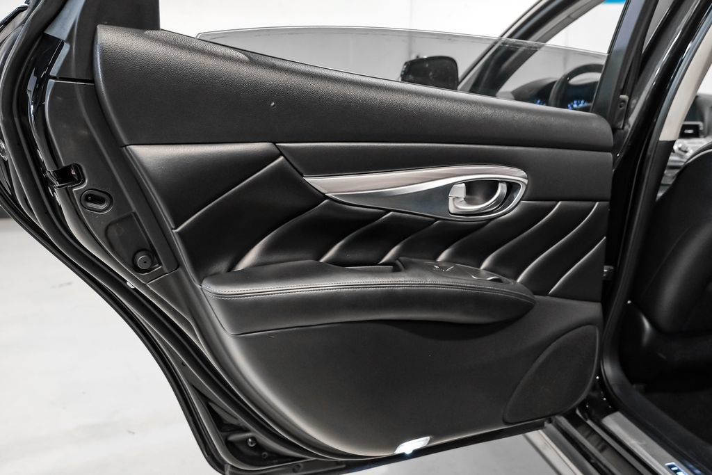 Used 2019 INFINITI Q70 L 3.7 RWD image 44