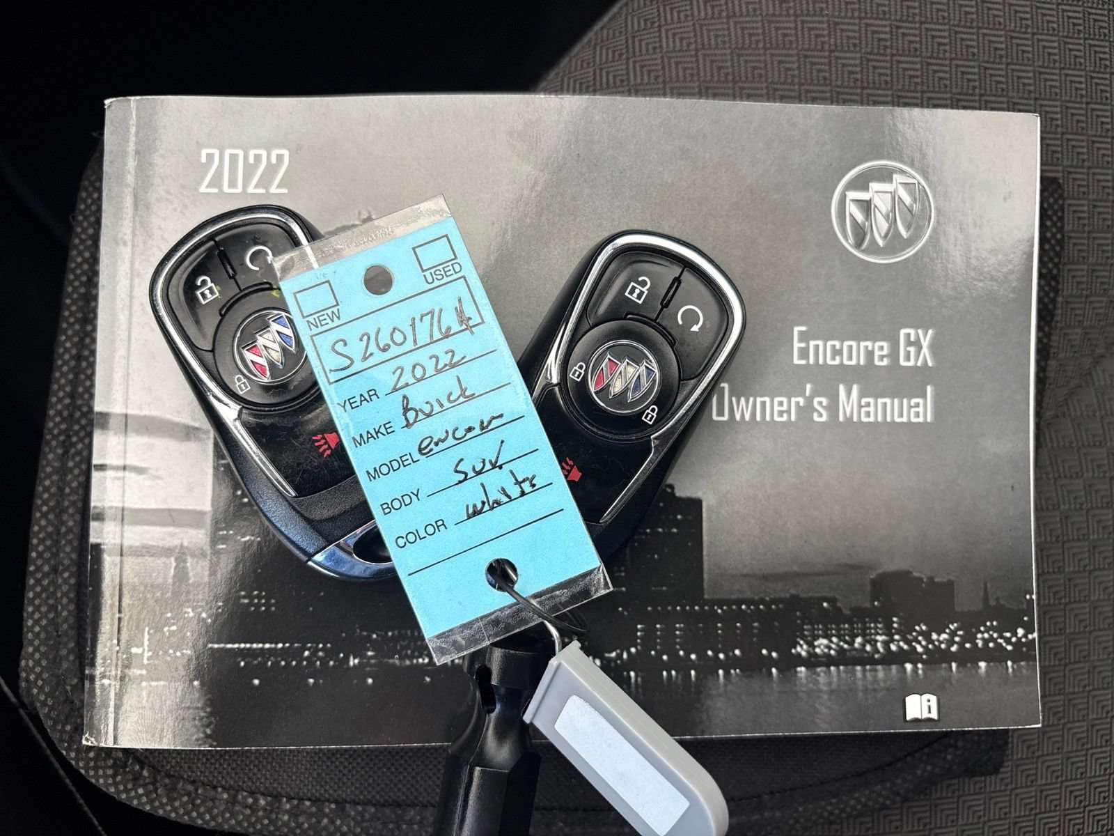 Used 2022 Buick Encore GX Preferred w/ Cold Weather Comfort Package FWD image 31