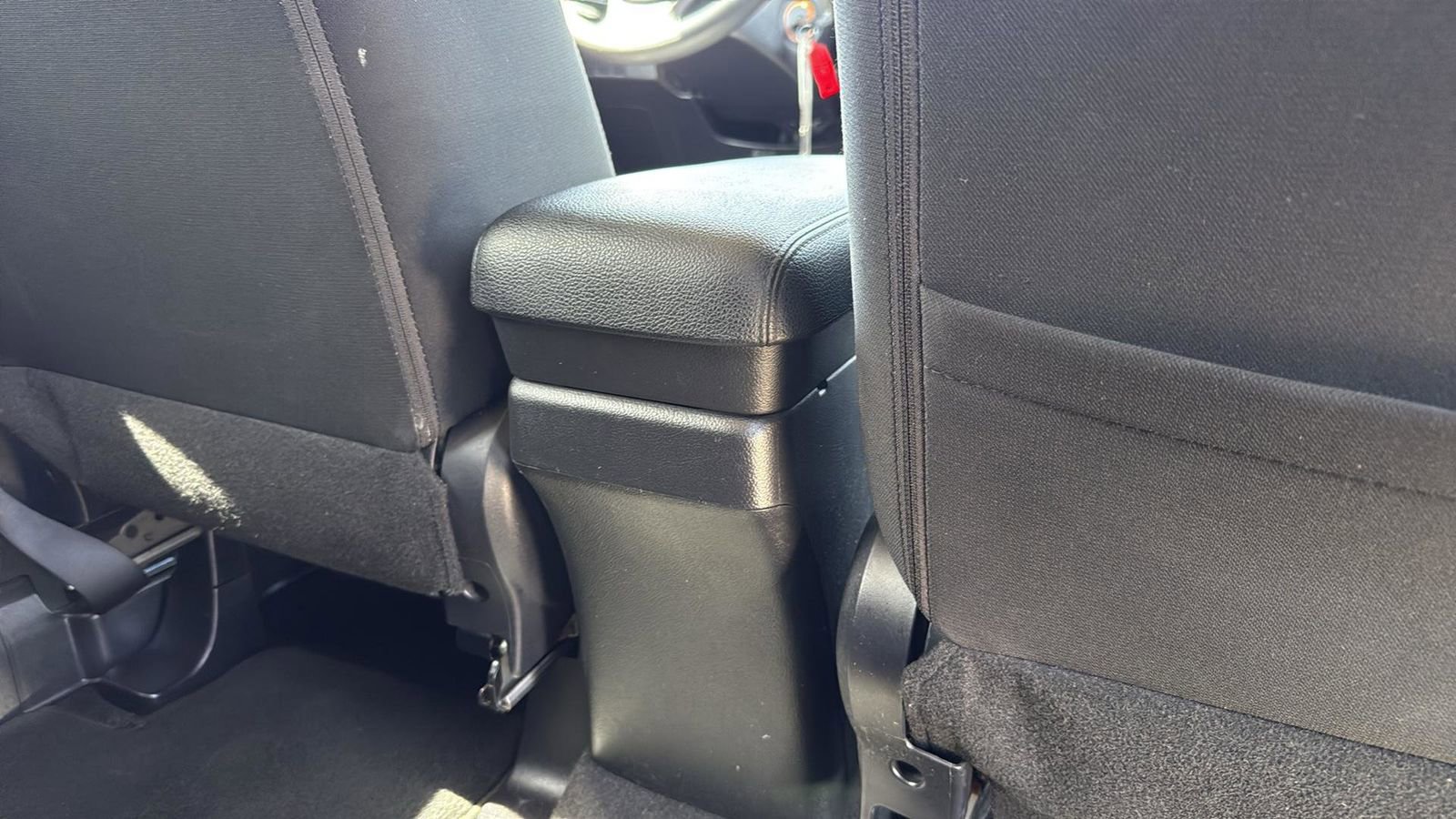 Used 2018 Mitsubishi Outlander ES image 23