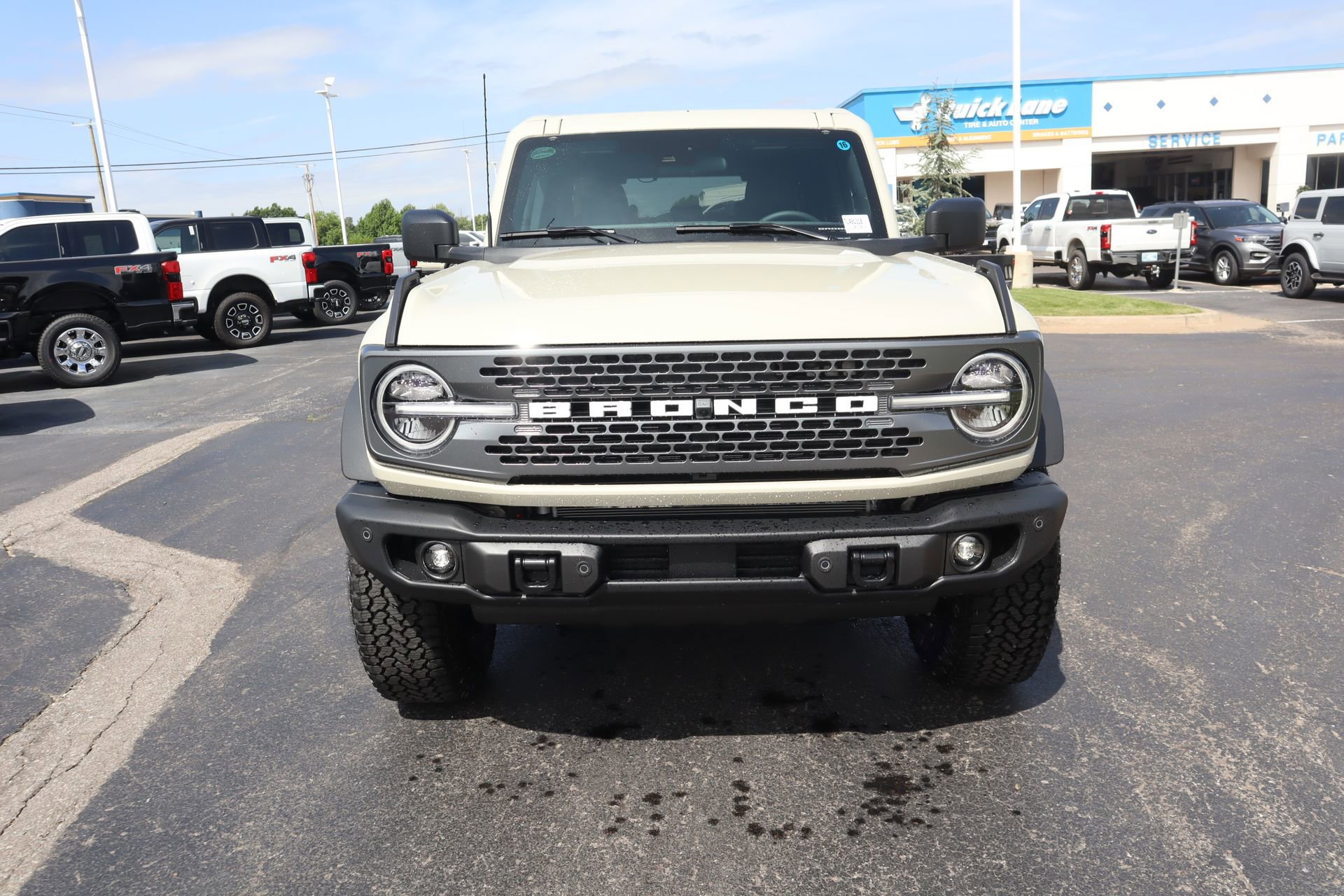 New 2026 Ford Bronco Badlands AWD/4WD image 12