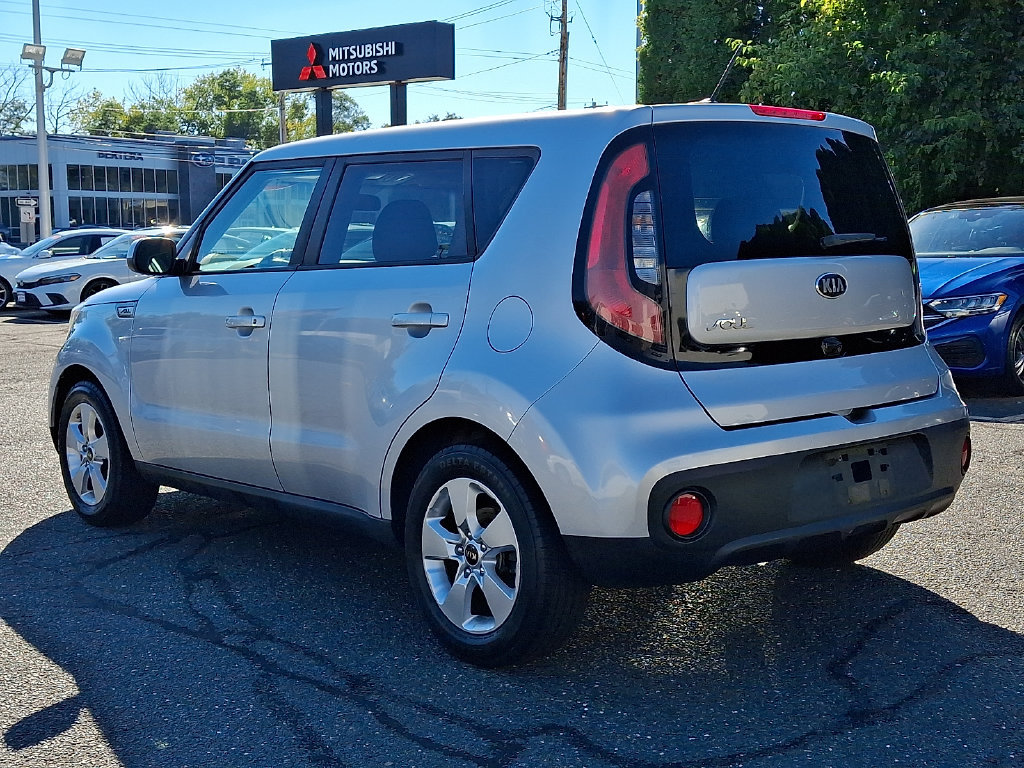 Used 2017 Kia Soul w/ Convenience Package FWD image 4