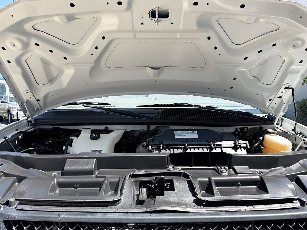 Used 2023 Chevrolet Express 2500 w/ Driver Convenience Package image 27