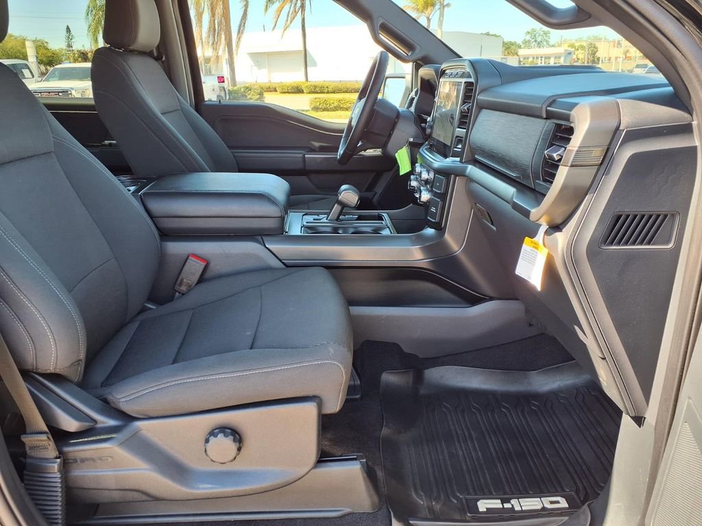 Used 2024 Ford F150 XLT w/ XLT Black Appearance Package image 13
