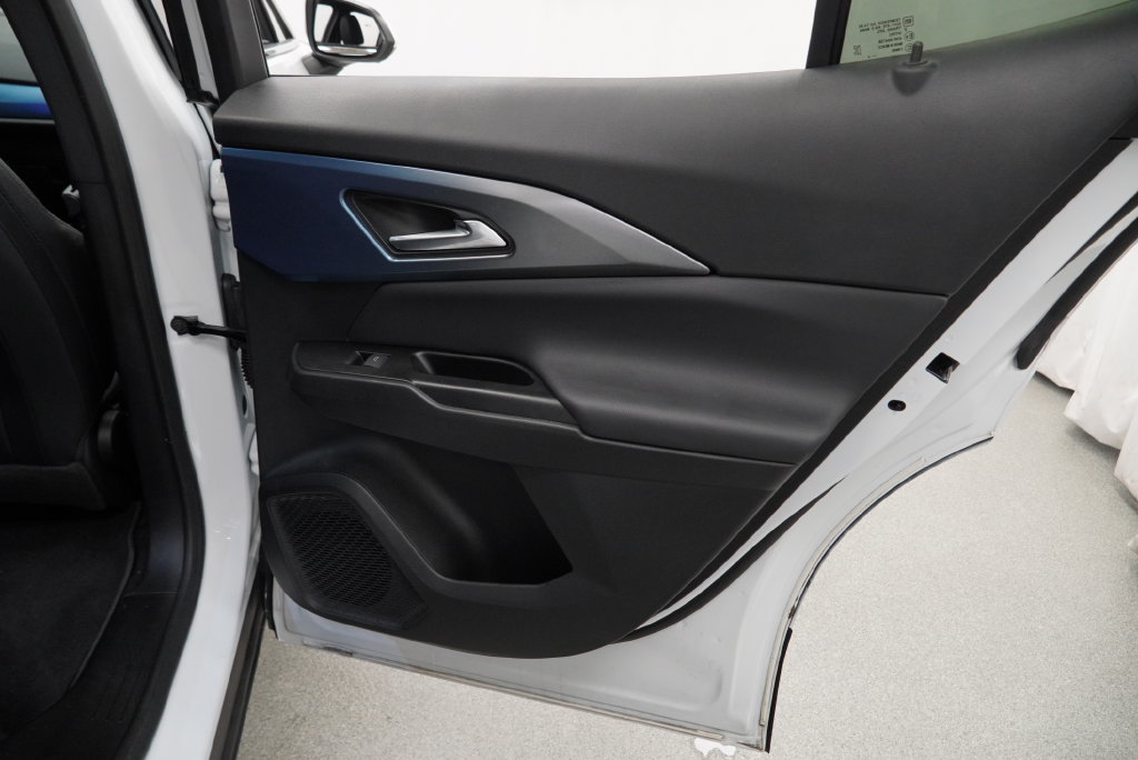Certified 2024 Chevrolet Equinox EV LT AWD/4WD image 27