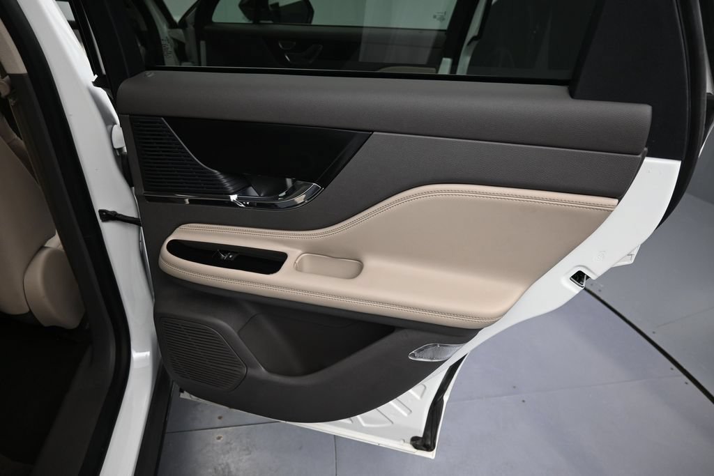 Used 2020 Lincoln Corsair AWD w/ Equipment Group 101A image 21