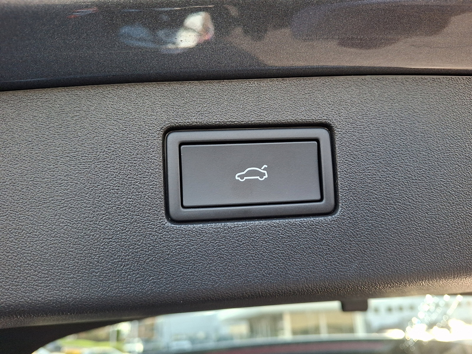 Certified 2025 Volkswagen Tiguan SE image 29