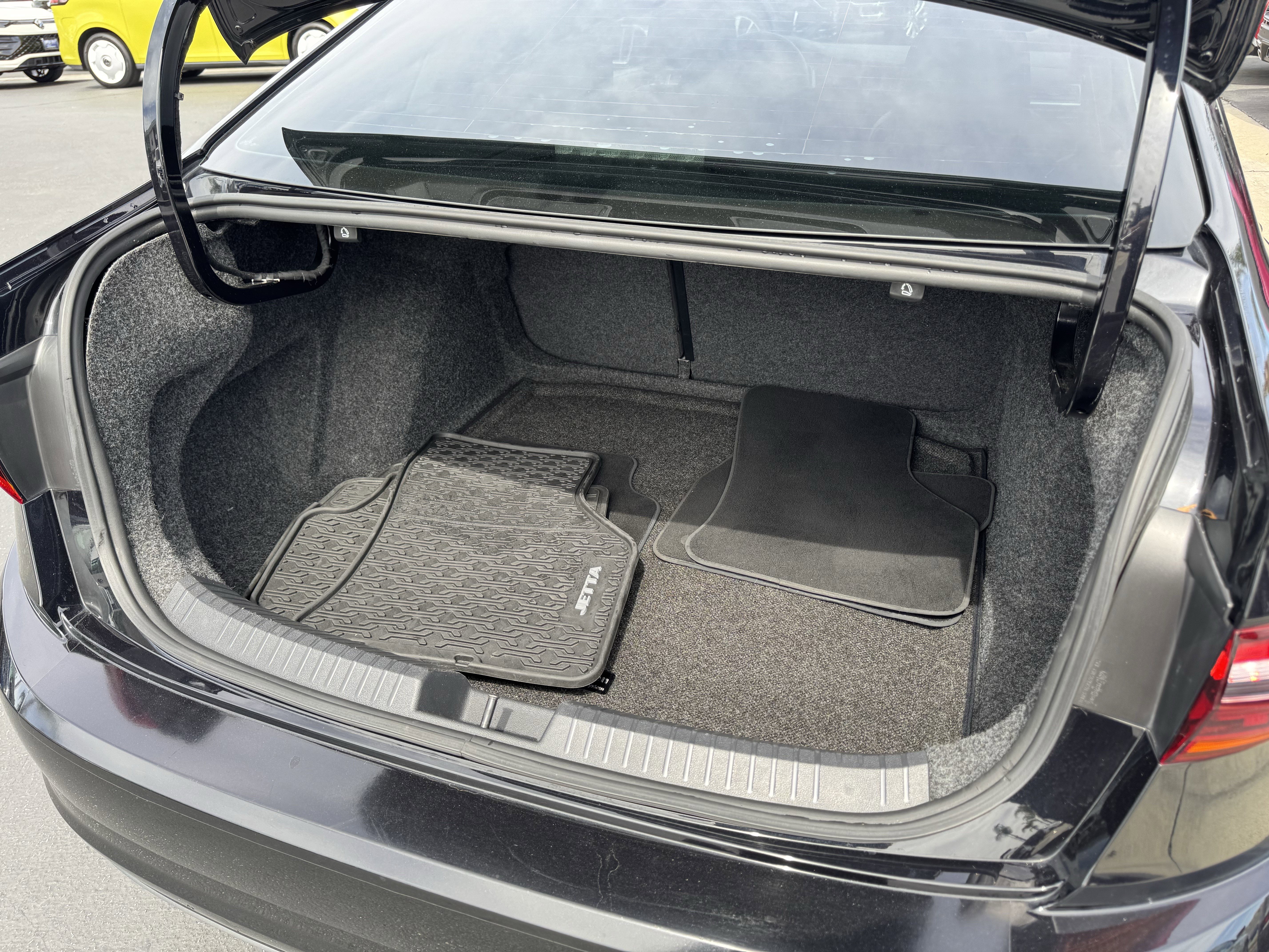 Used 2019 Volkswagen Jetta SEL image 28