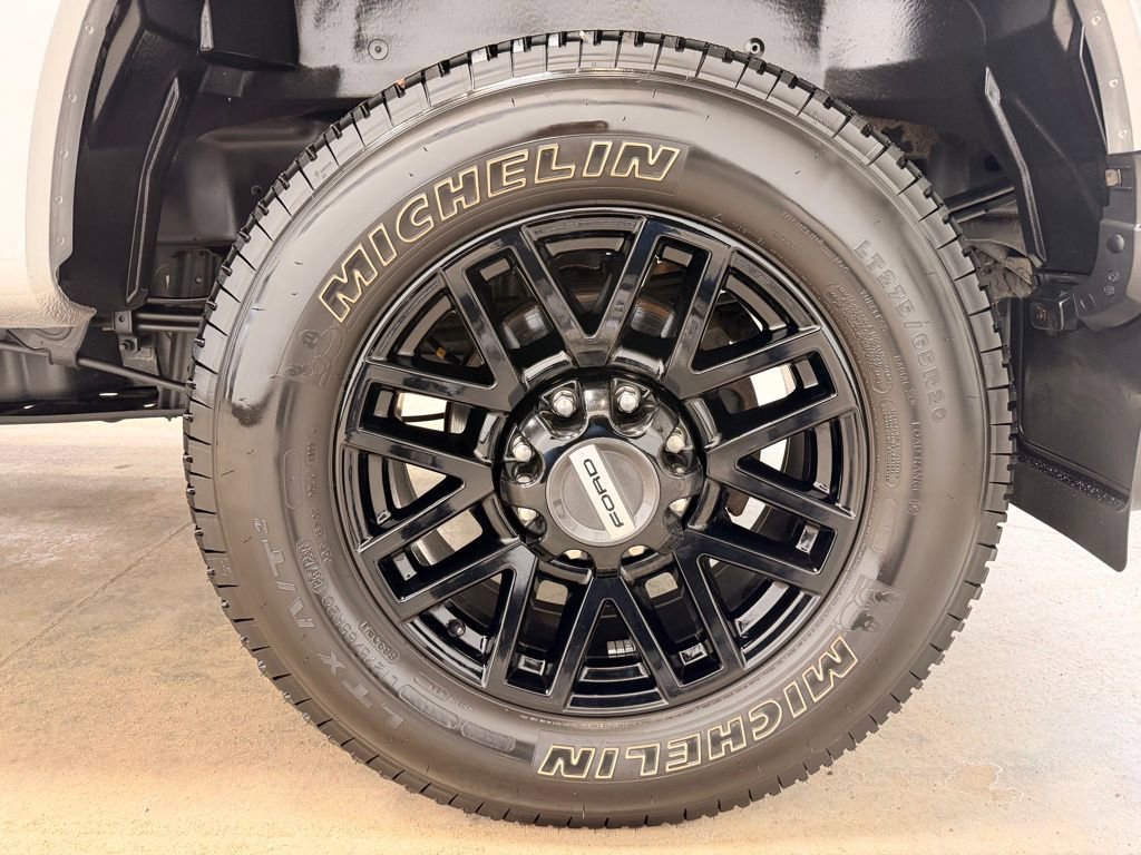 Used 2020 Ford F250 Lariat image 14