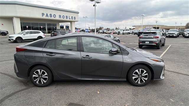 Used 2019 Toyota Prius Prime Advanced image 2