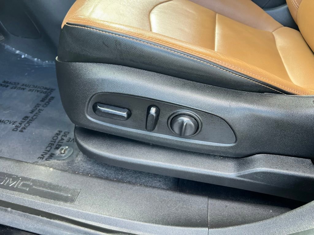 Used 2020 GMC Terrain SLT w/ Preferred Package image 12