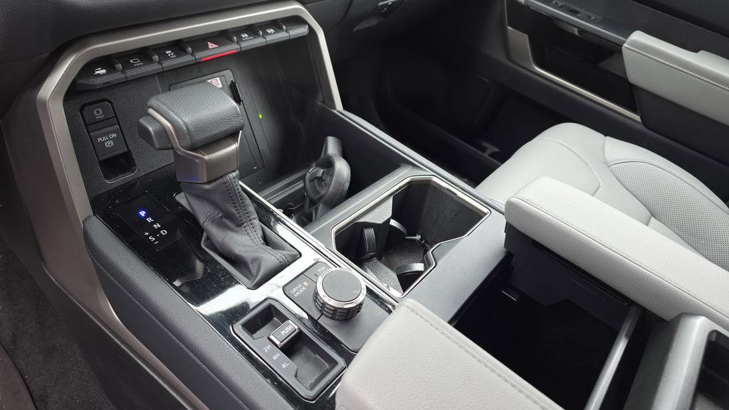 Used 2022 Toyota Tundra Limited image 28