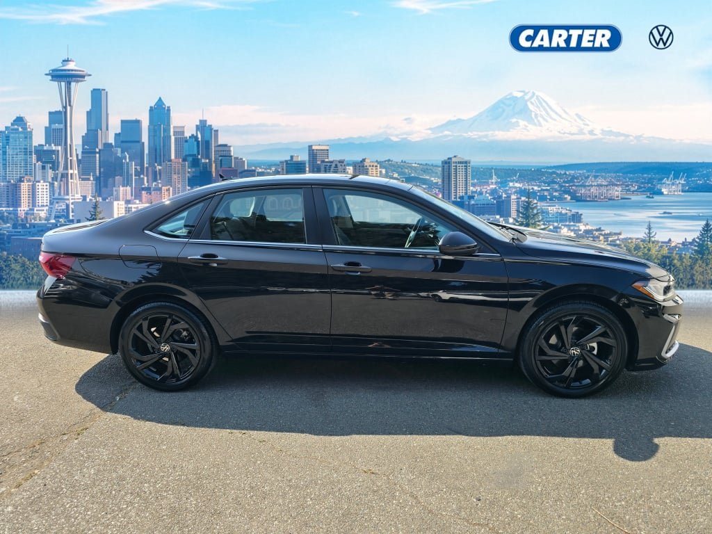 Certified 2025 Volkswagen Jetta SE FWD image 2
