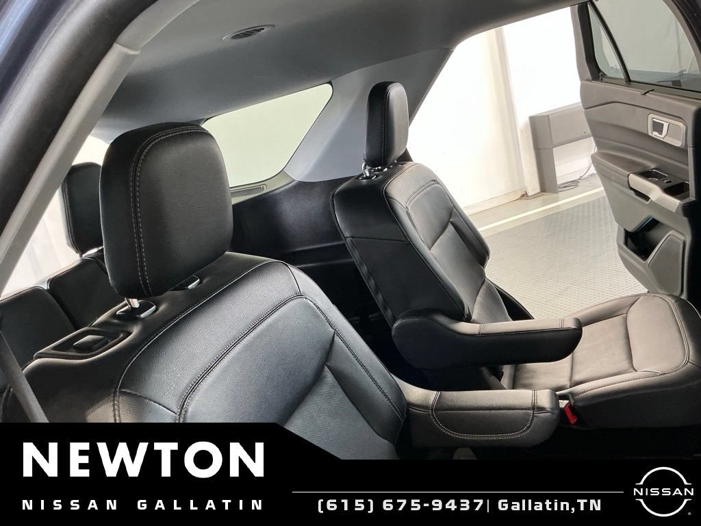 Used 2021 Ford Explorer Limited w/ Equipment Group 301A AWD/4WD image 25