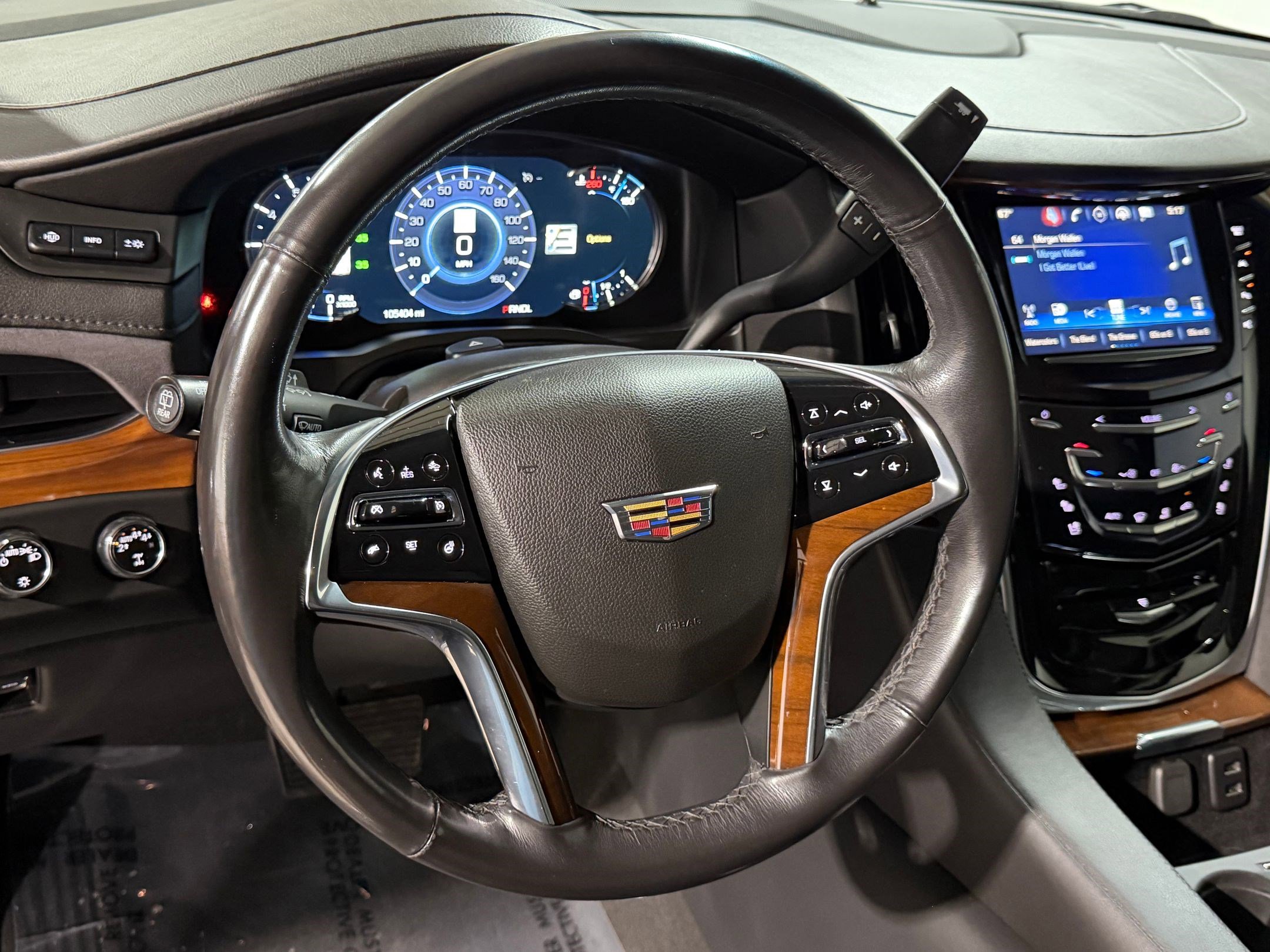 Used 2019 Cadillac Escalade Premium Luxury AWD/4WD image 15